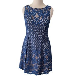 Adrianna Papell women’s dress. size 10. Blue lace, sleeveless. Midi - like new!